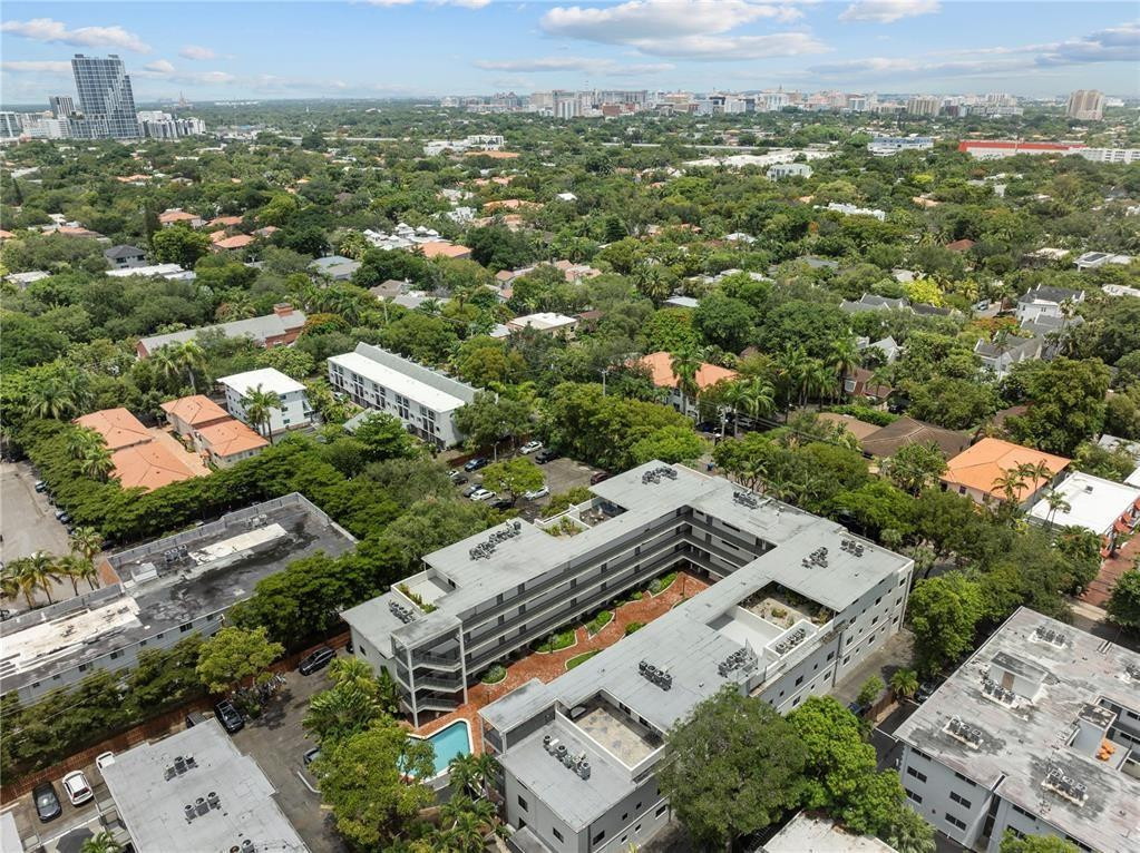 2924 Day #N211 Miami, FL 33133