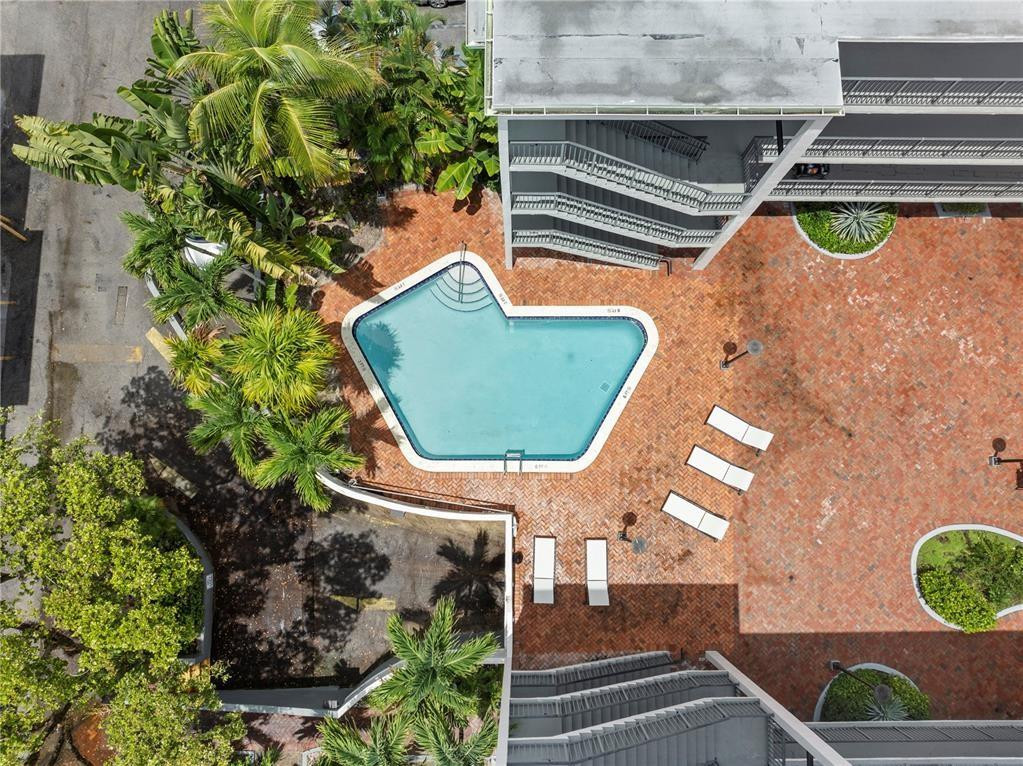 2924 Day #N211 Miami, FL 33133