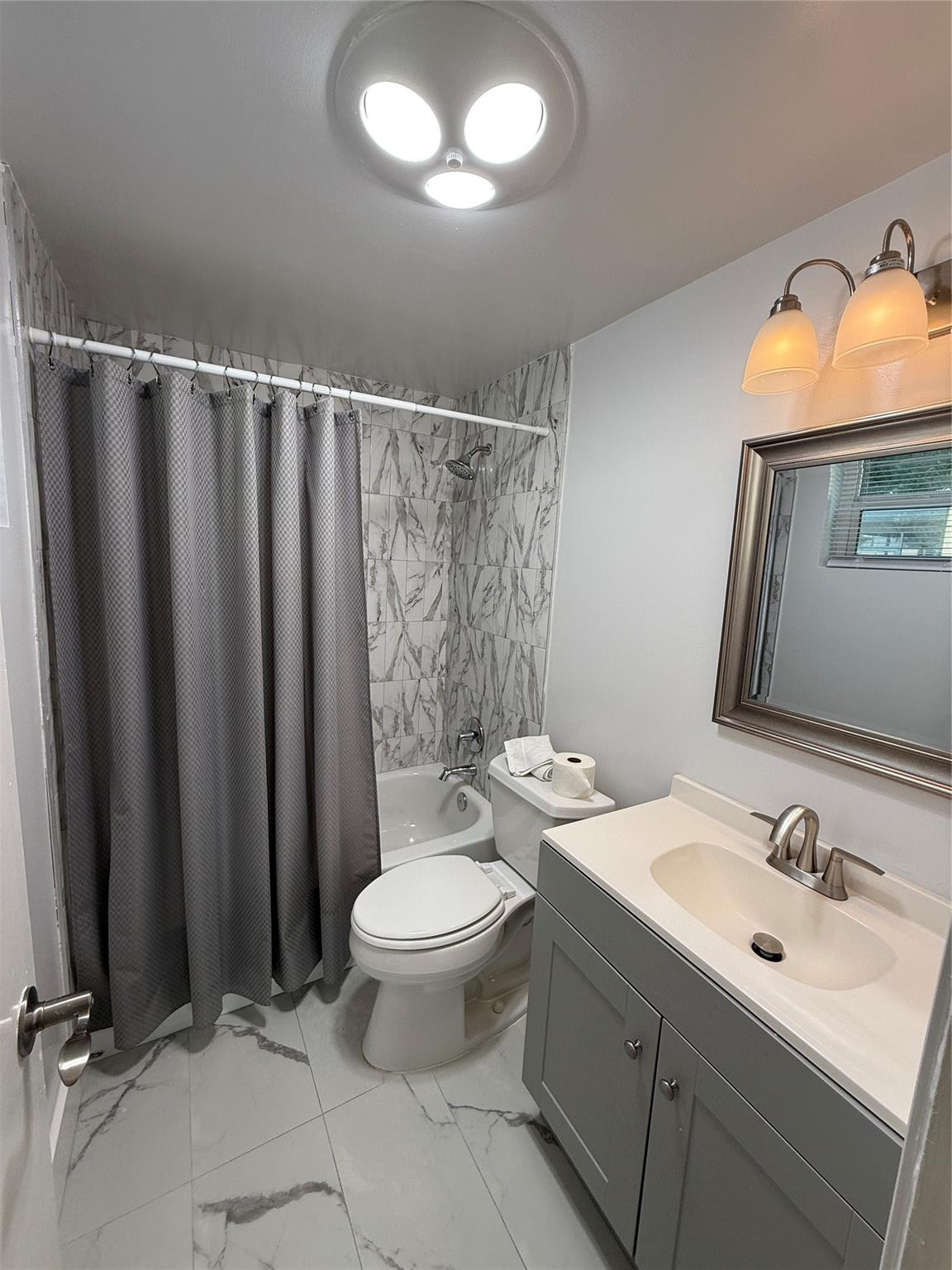 2121 NE 42nd #103C Lighthouse Point, FL 33064