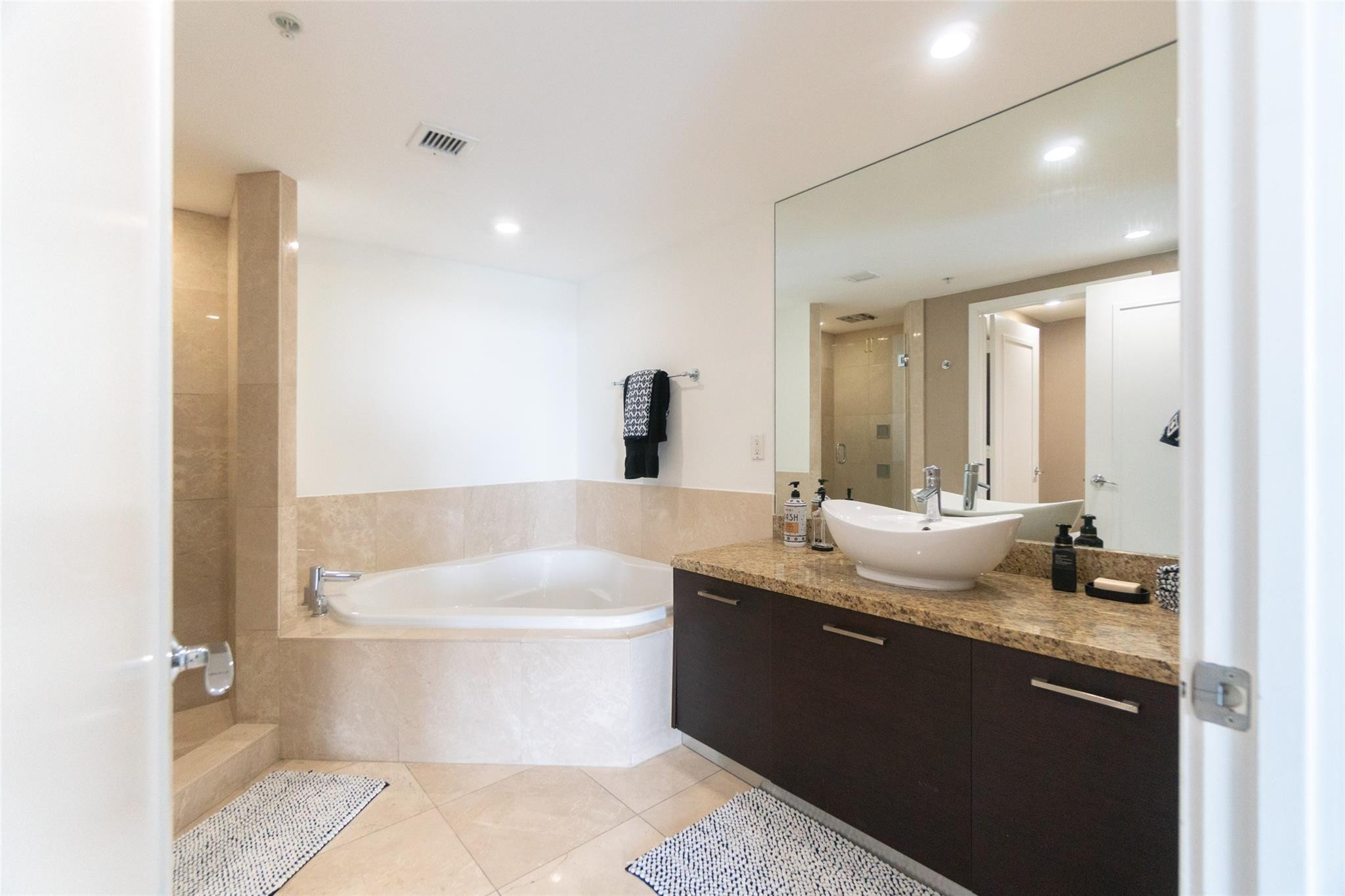 9400 W Bay #503 Bay Harbor Islands, FL 33154