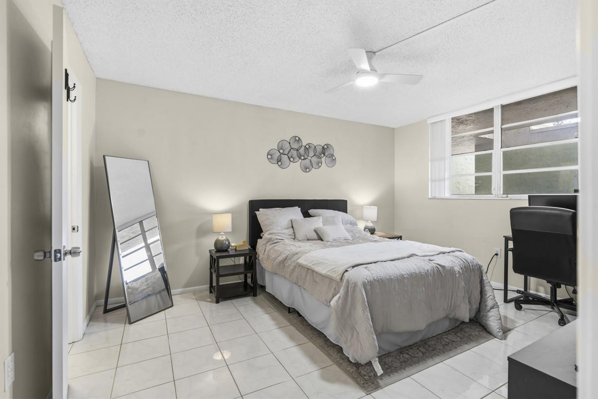9410 Poinciana #108 Davie, FL 33324