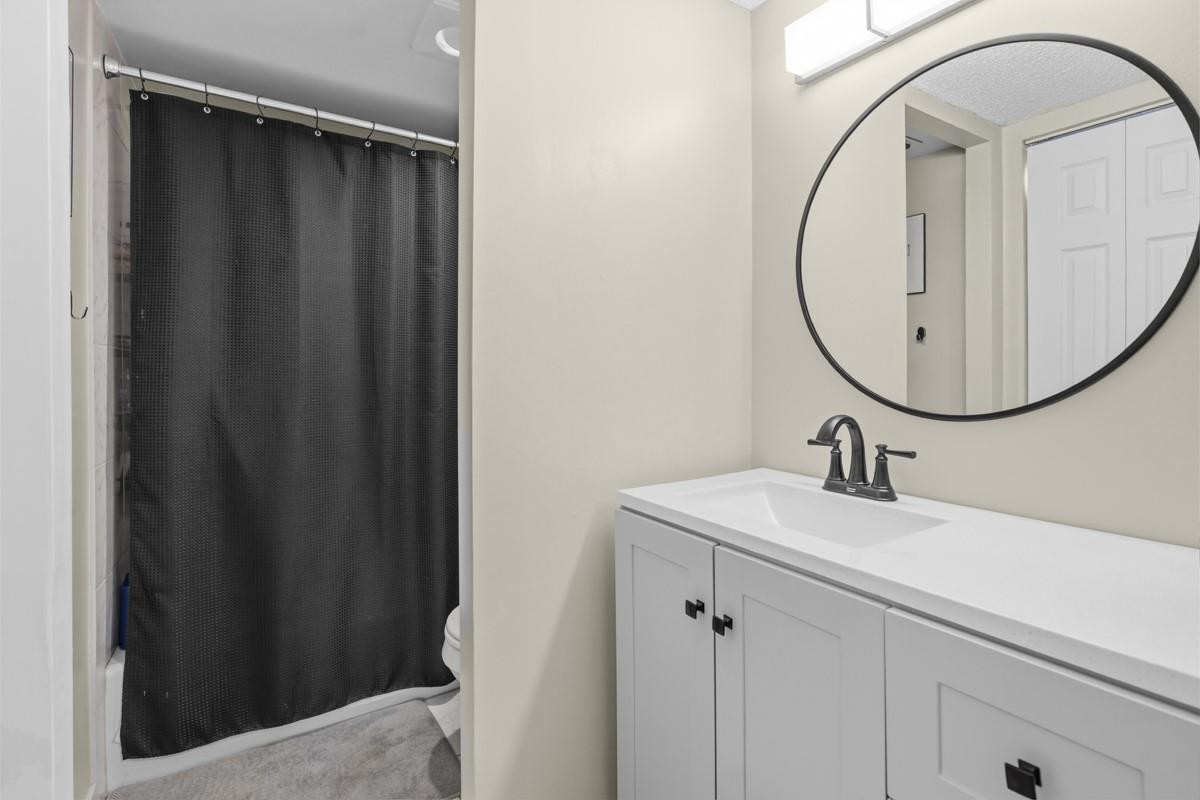 9410 Poinciana #108 Davie, FL 33324