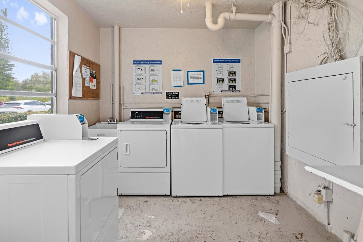 9410 Poinciana #108 Davie, FL 33324