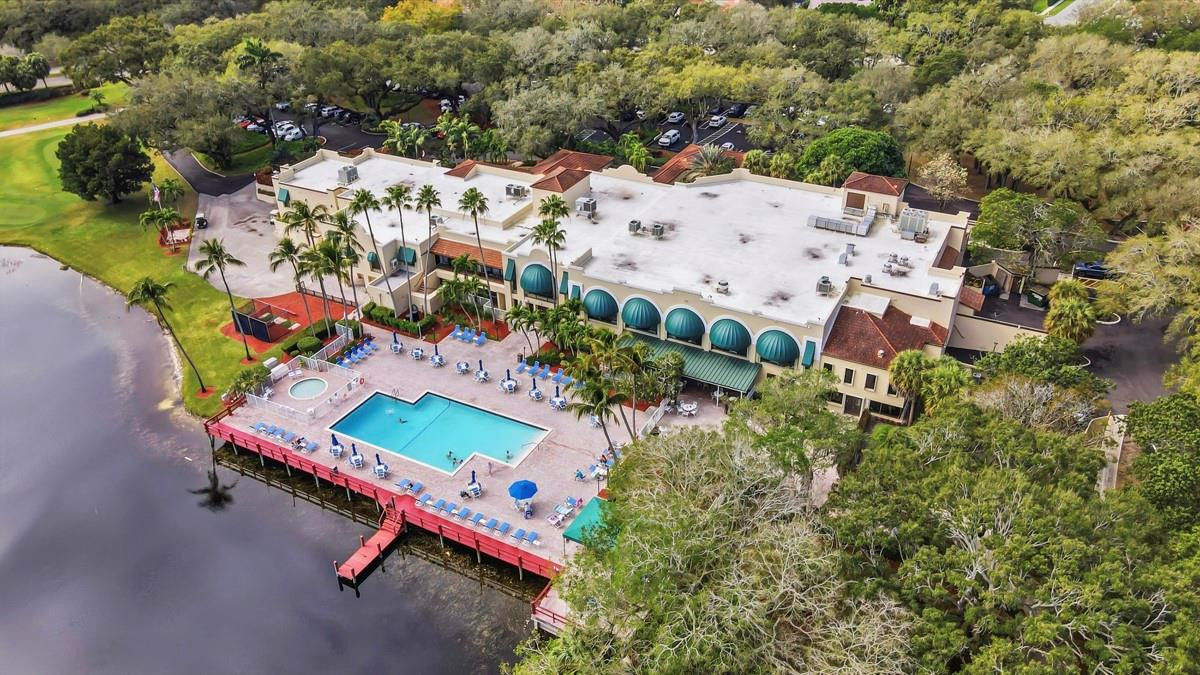 9410 Poinciana #108 Davie, FL 33324