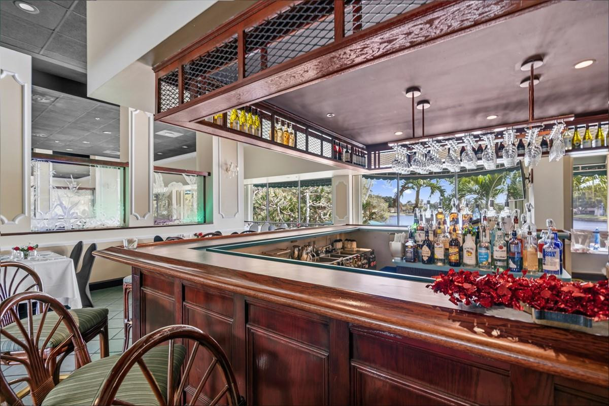 9410 Poinciana #108 Davie, FL 33324