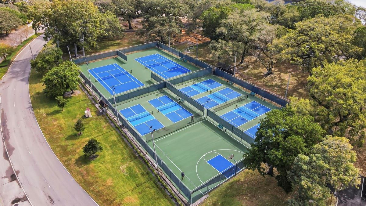 9410 Poinciana #108 Davie, FL 33324