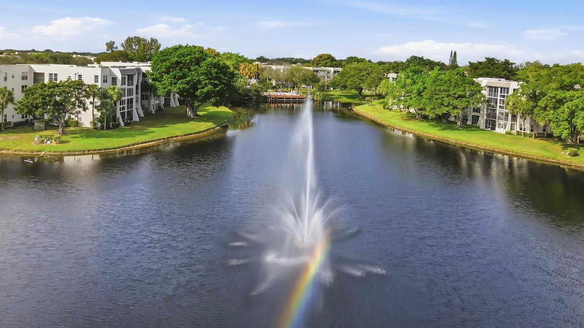 9410 Poinciana #108 Davie, FL 33324