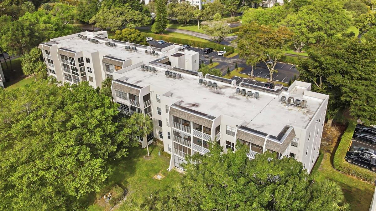 9410 Poinciana #108 Davie, FL 33324