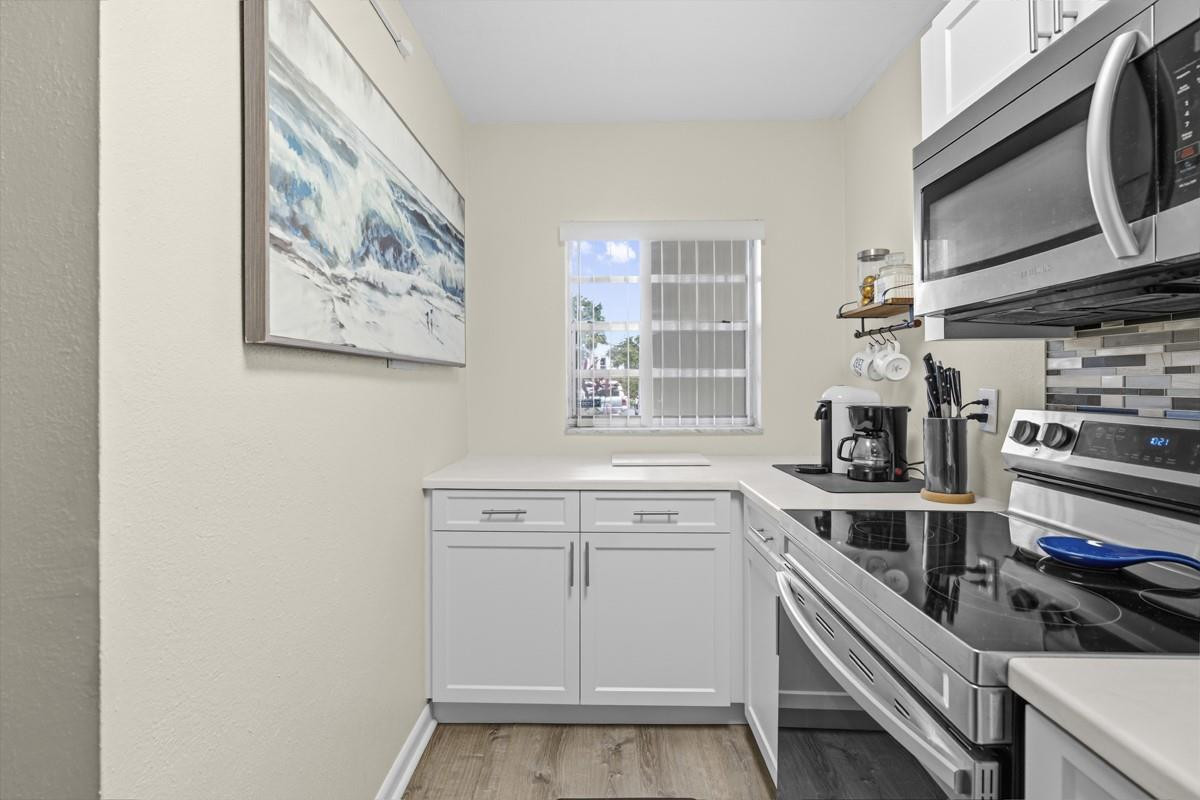 9410 Poinciana #108 Davie, FL 33324