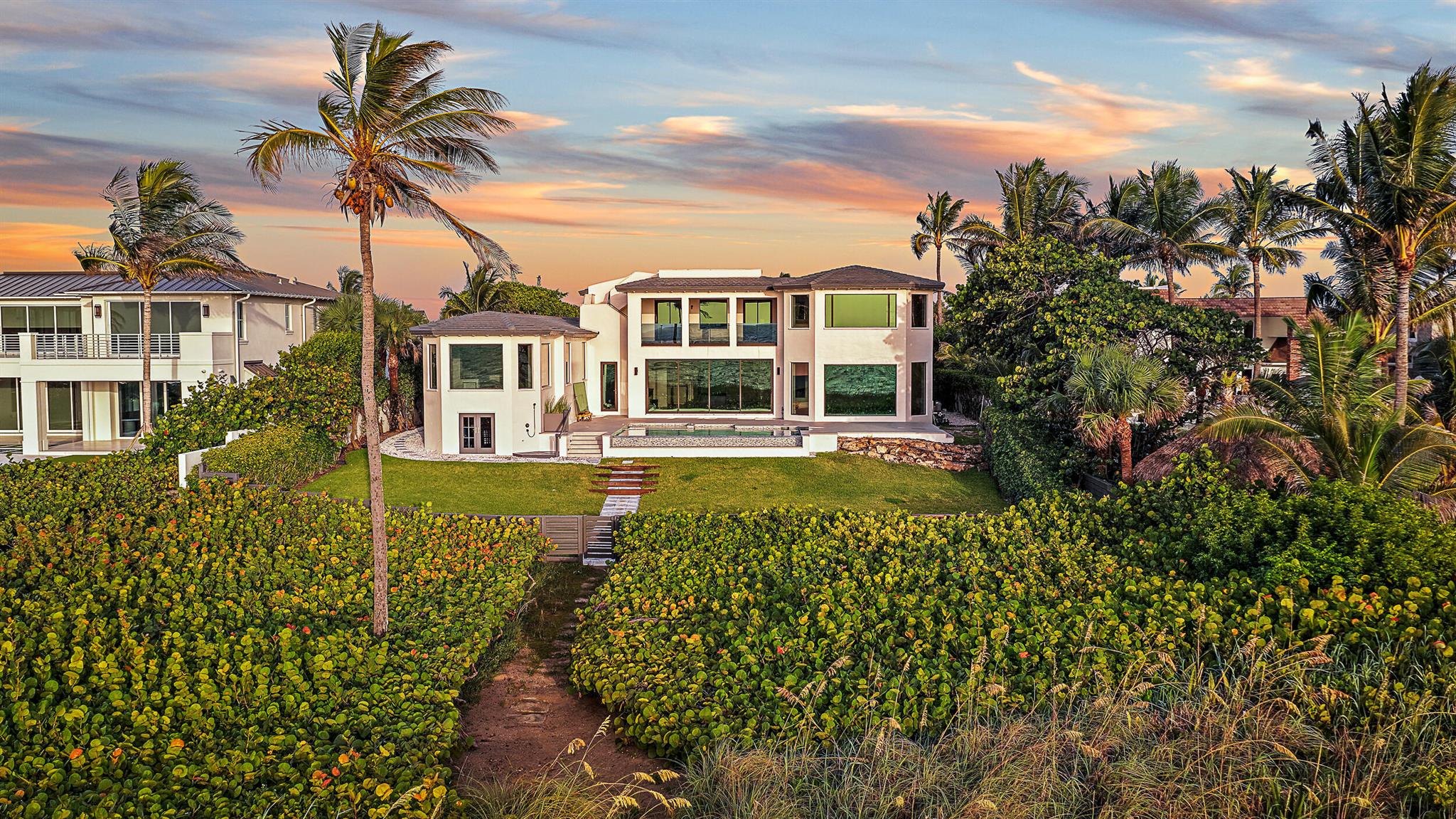 22 Ocean Dr Jupiter Inlet Colony, FL 33469