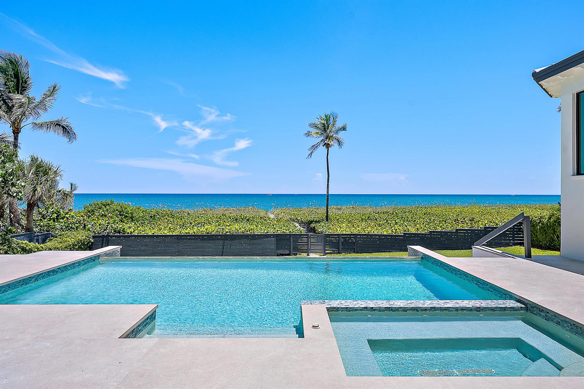 22 Ocean Dr Jupiter Inlet Colony, FL 33469