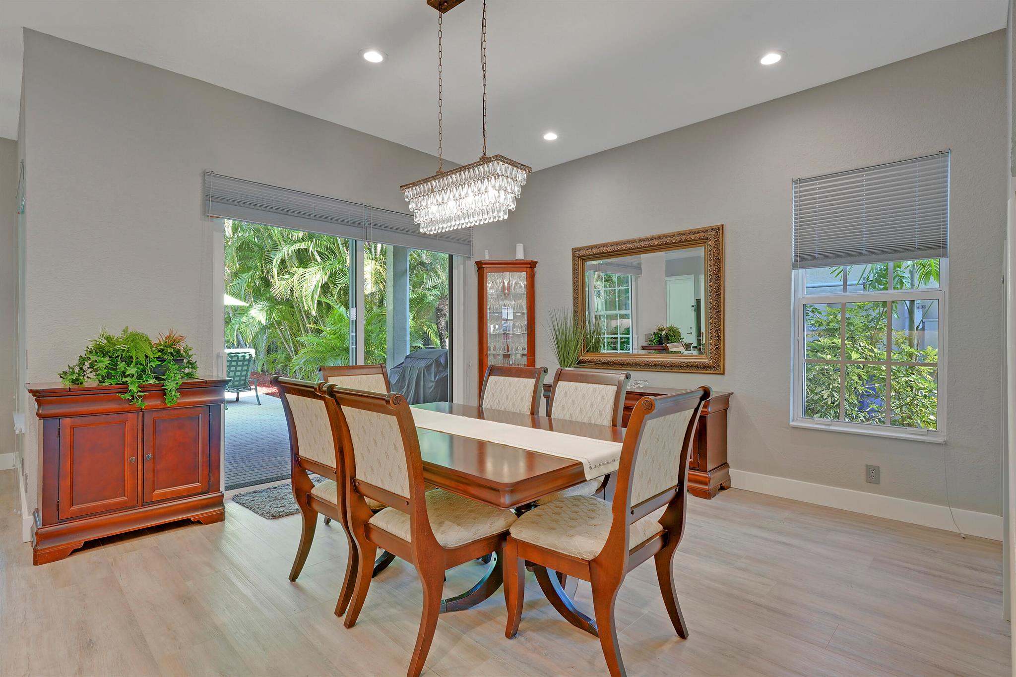 127 Via Castilla Jupiter, FL 33458