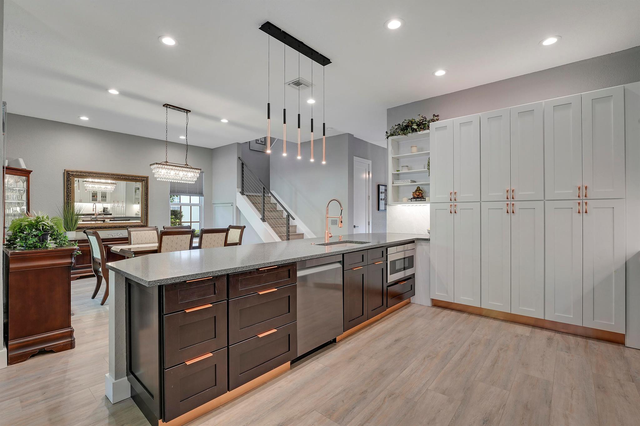 127 Via Castilla Jupiter, FL 33458