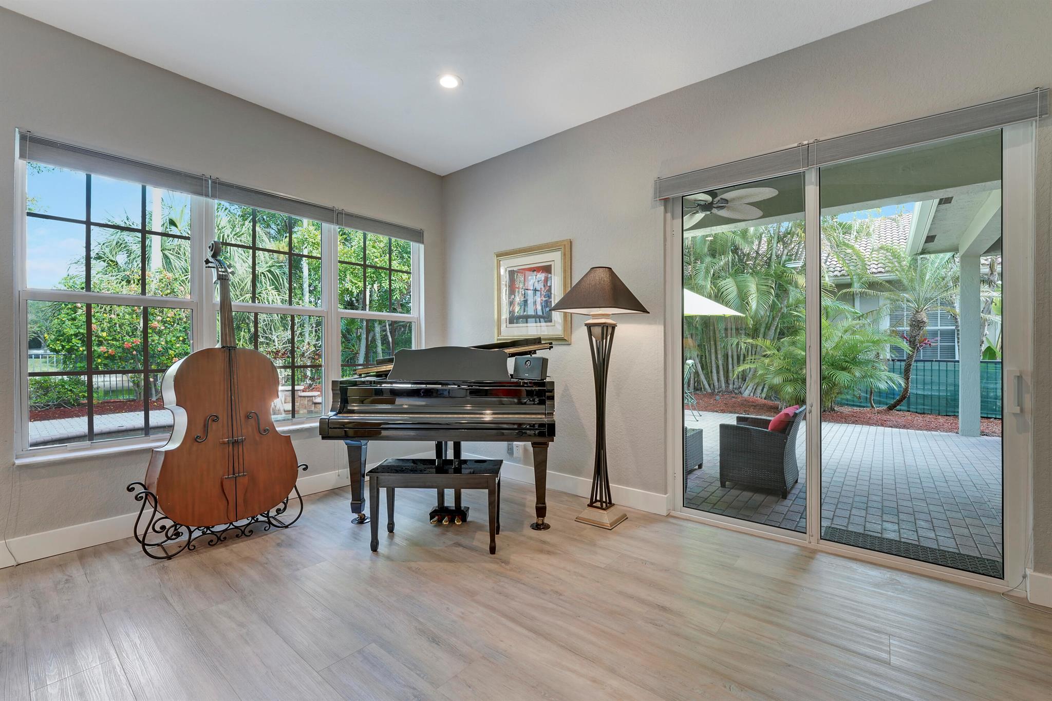 127 Via Castilla Jupiter, FL 33458