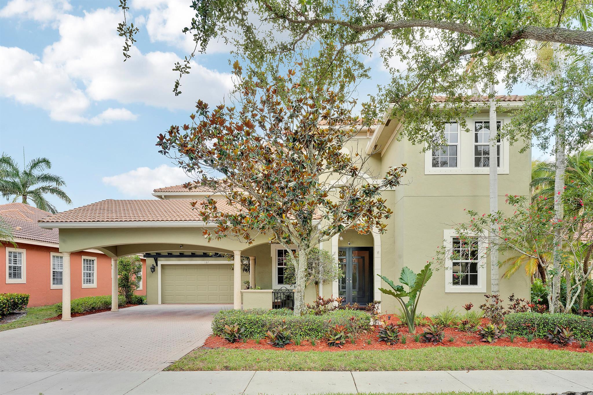 127 Via Castilla Jupiter, FL 33458