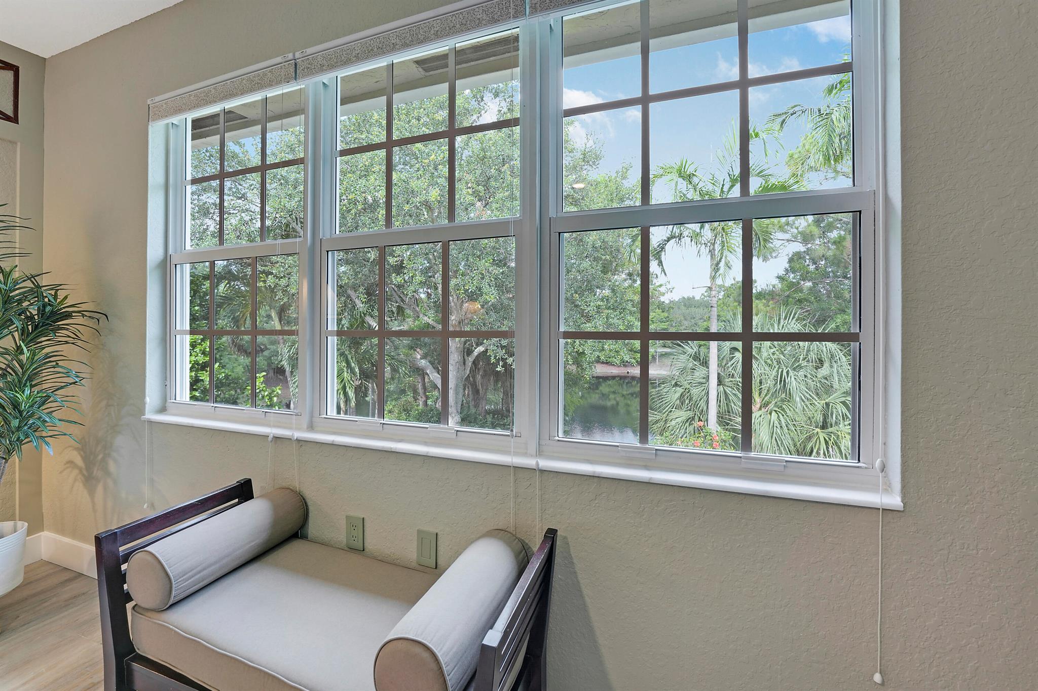 127 Via Castilla Jupiter, FL 33458