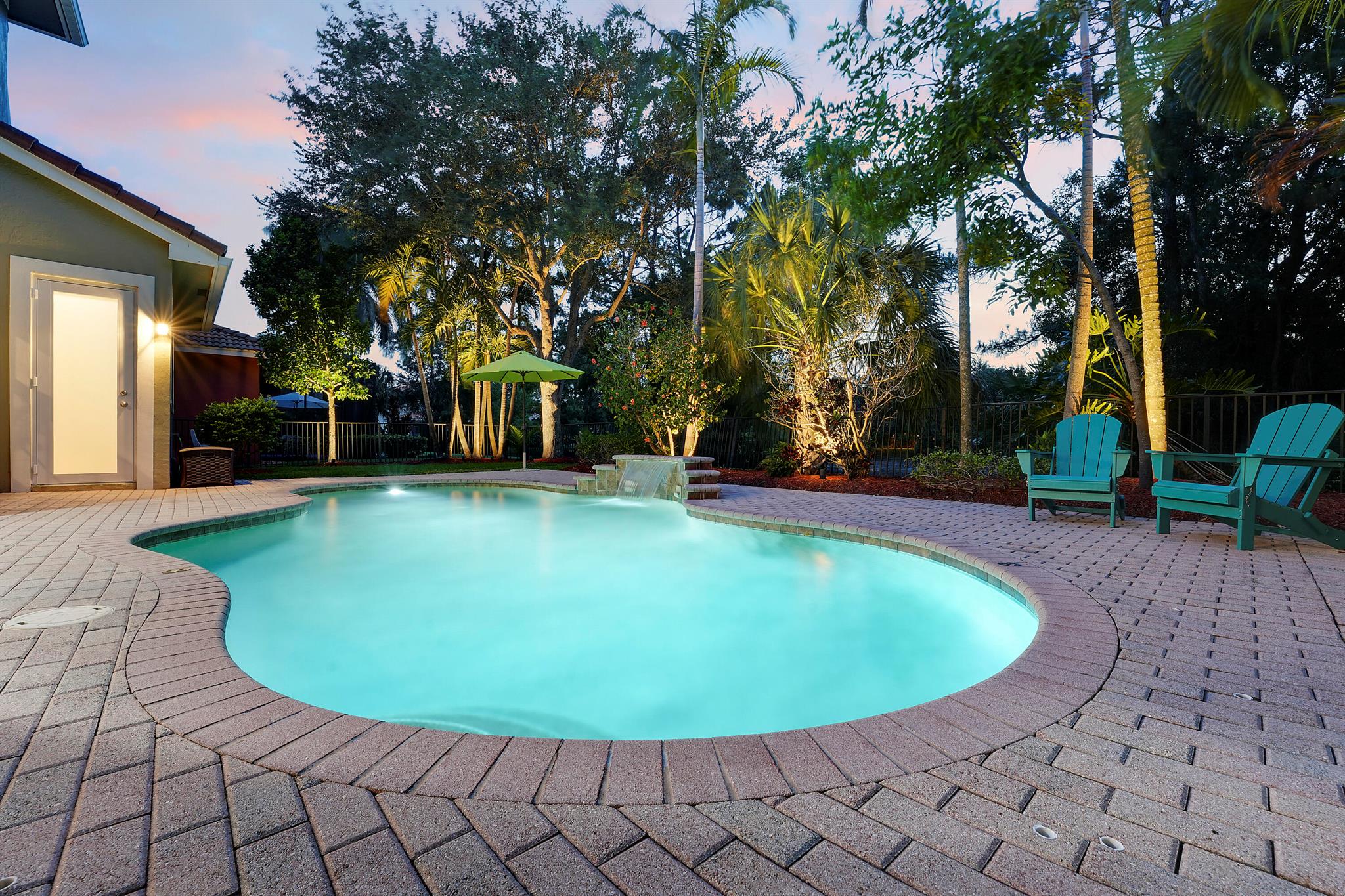 127 Via Castilla Jupiter, FL 33458