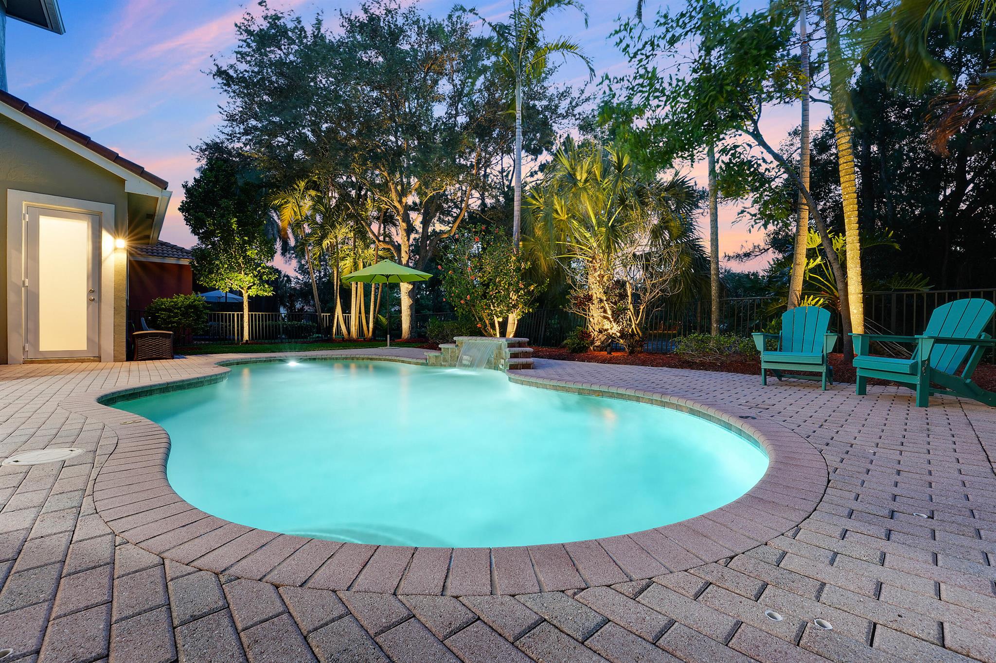 127 Via Castilla Jupiter, FL 33458