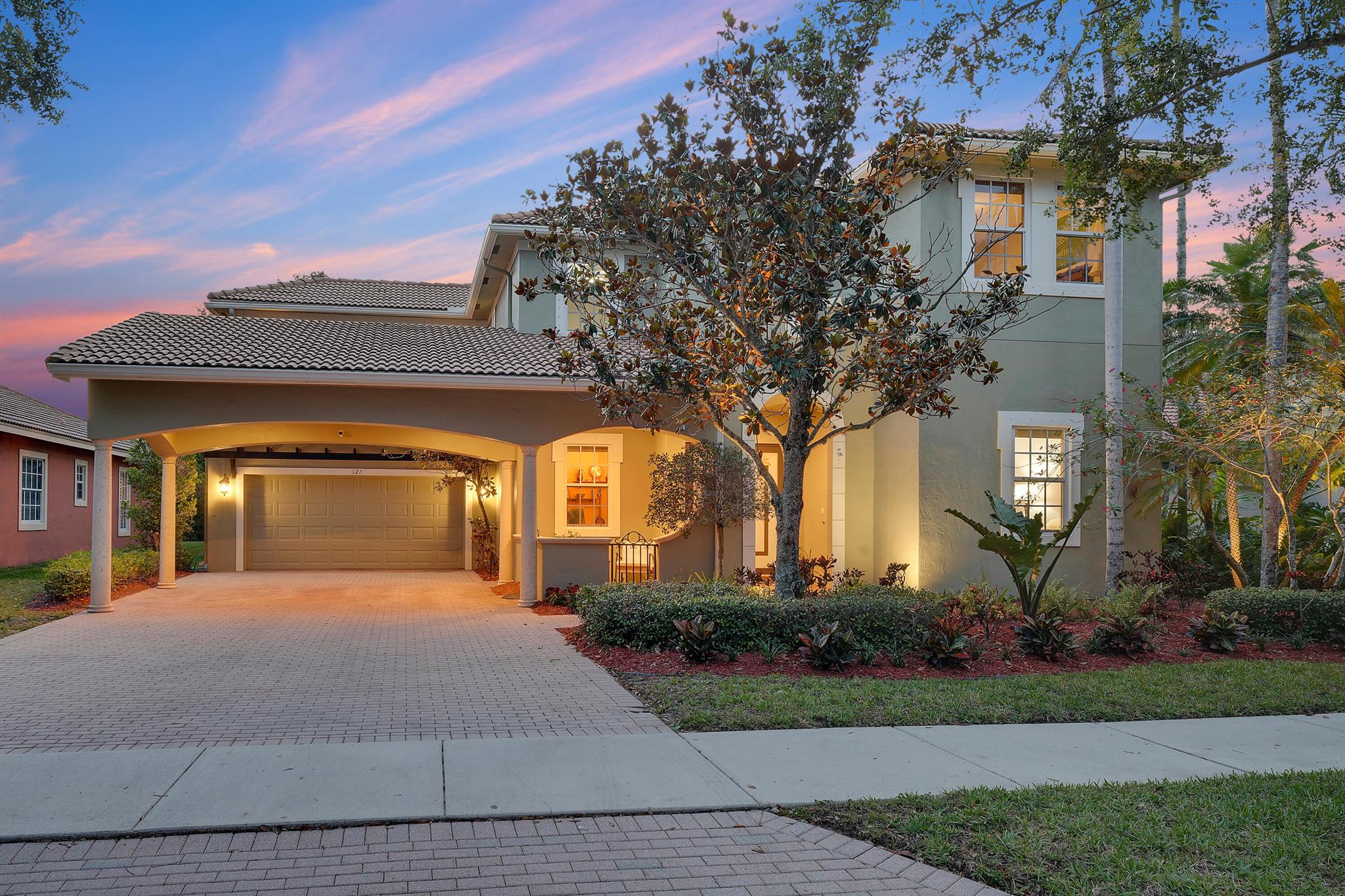 127 Via Castilla Jupiter, FL 33458