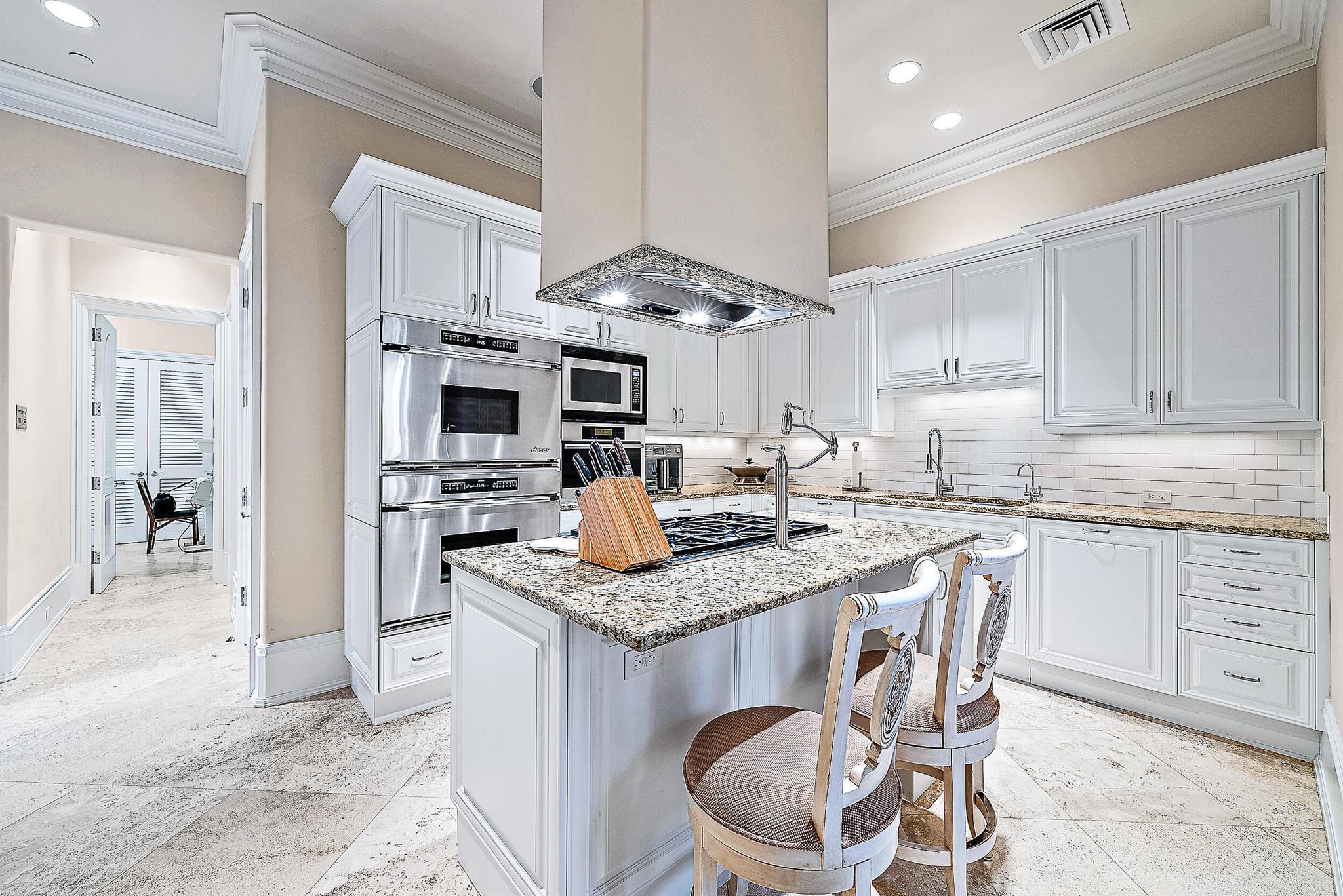 209 Commodore Dr Jupiter, FL 33477