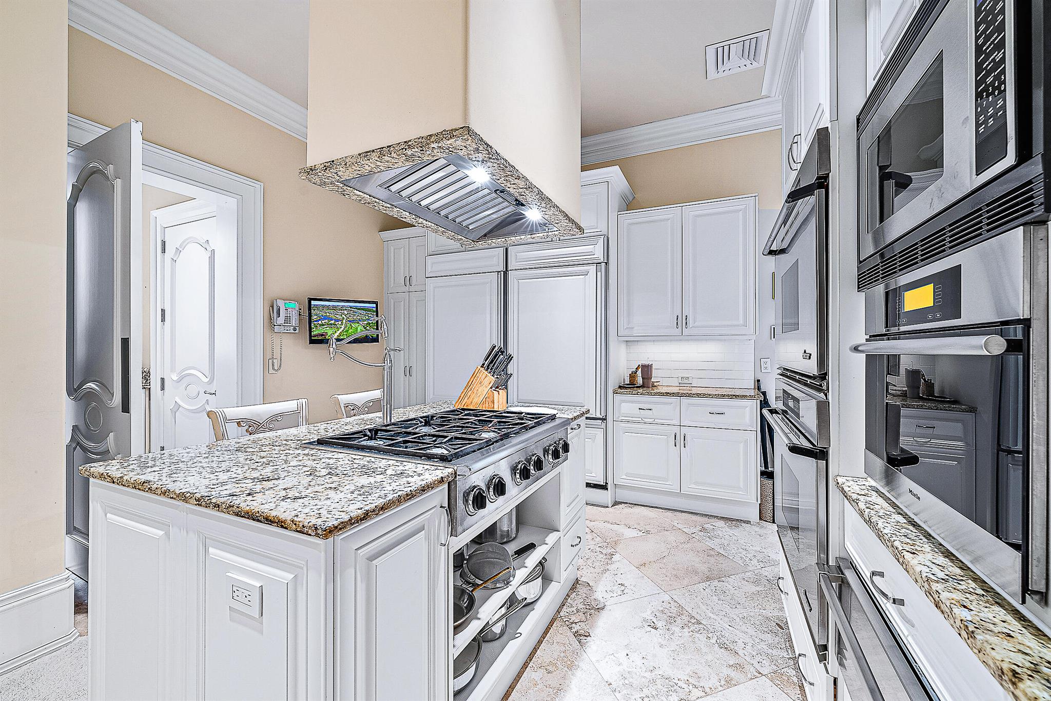 209 Commodore Dr Jupiter, FL 33477