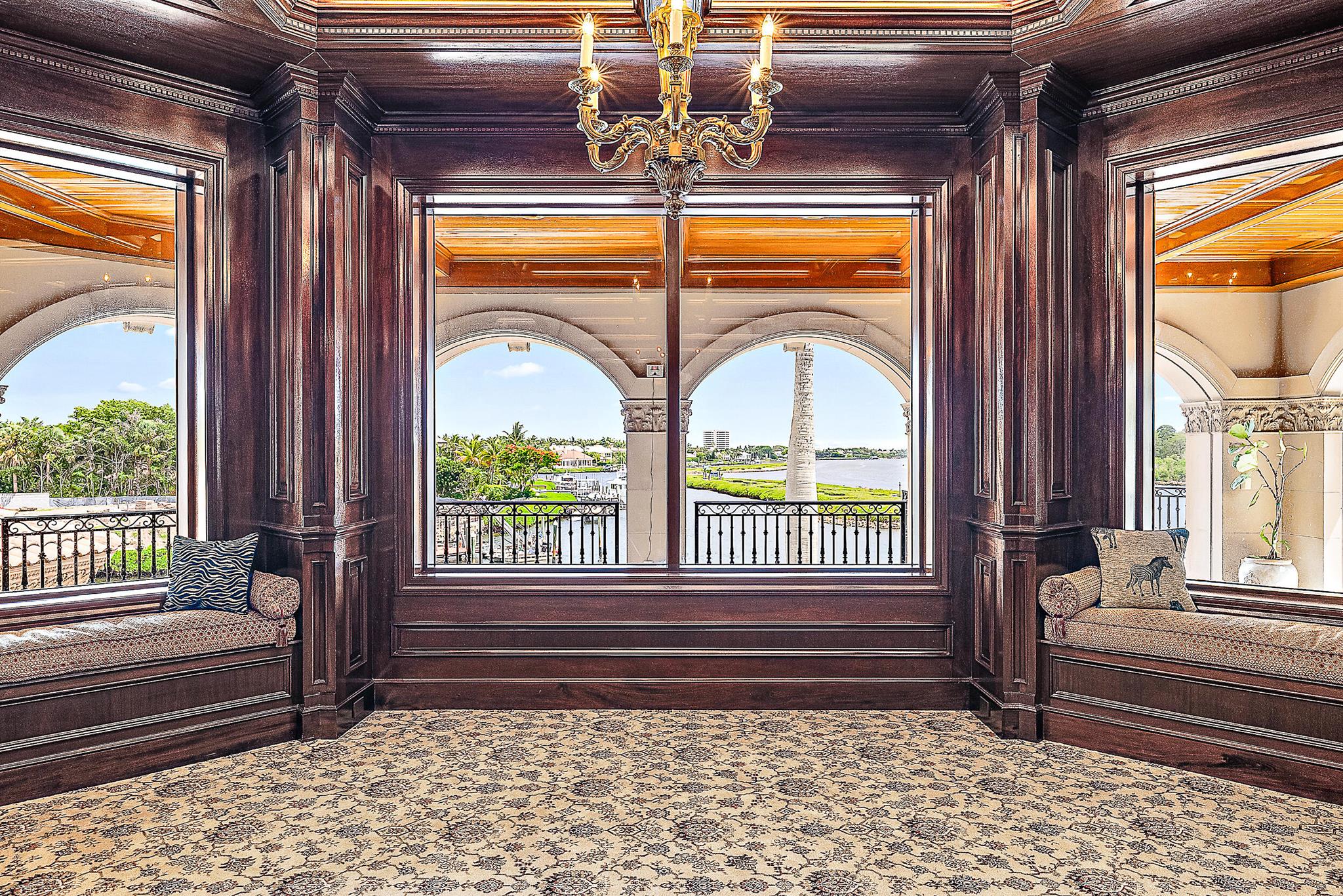 209 Commodore Dr Jupiter, FL 33477