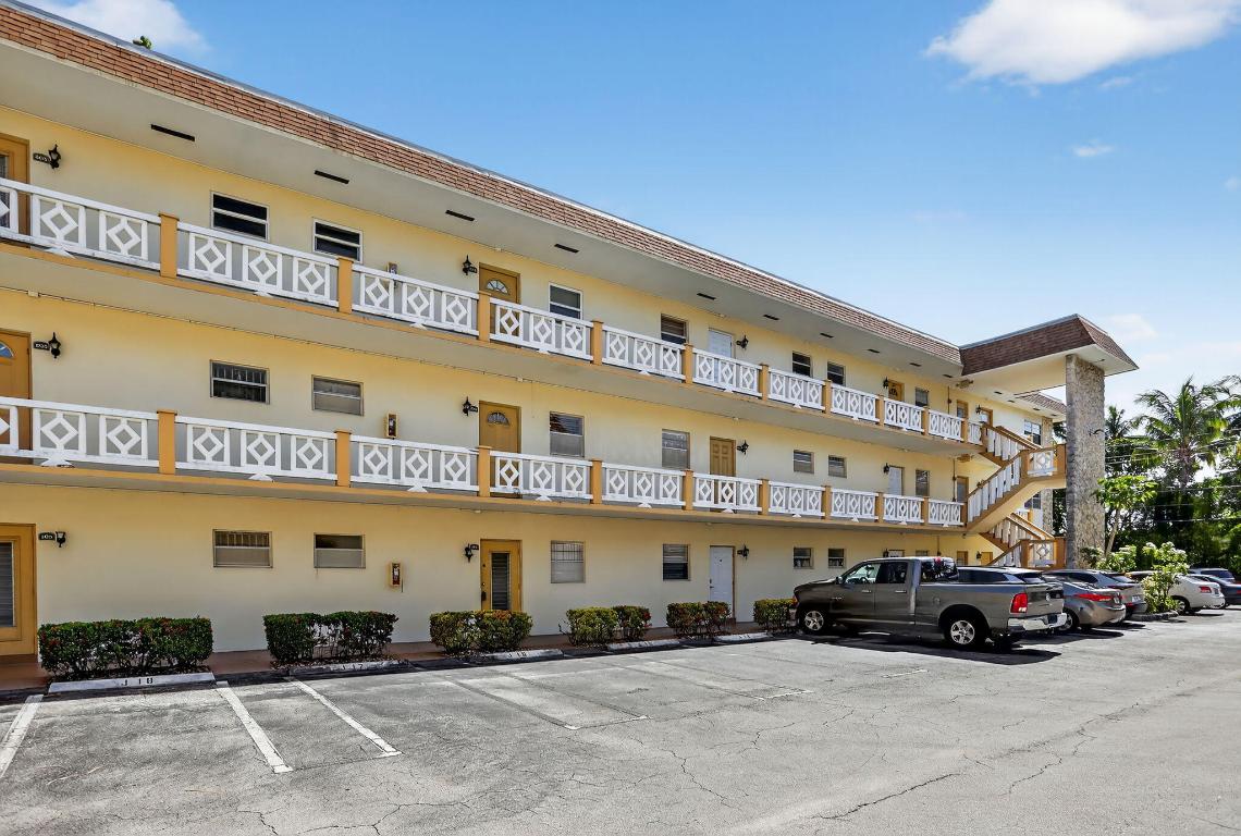 5111 W Oakland Park #201