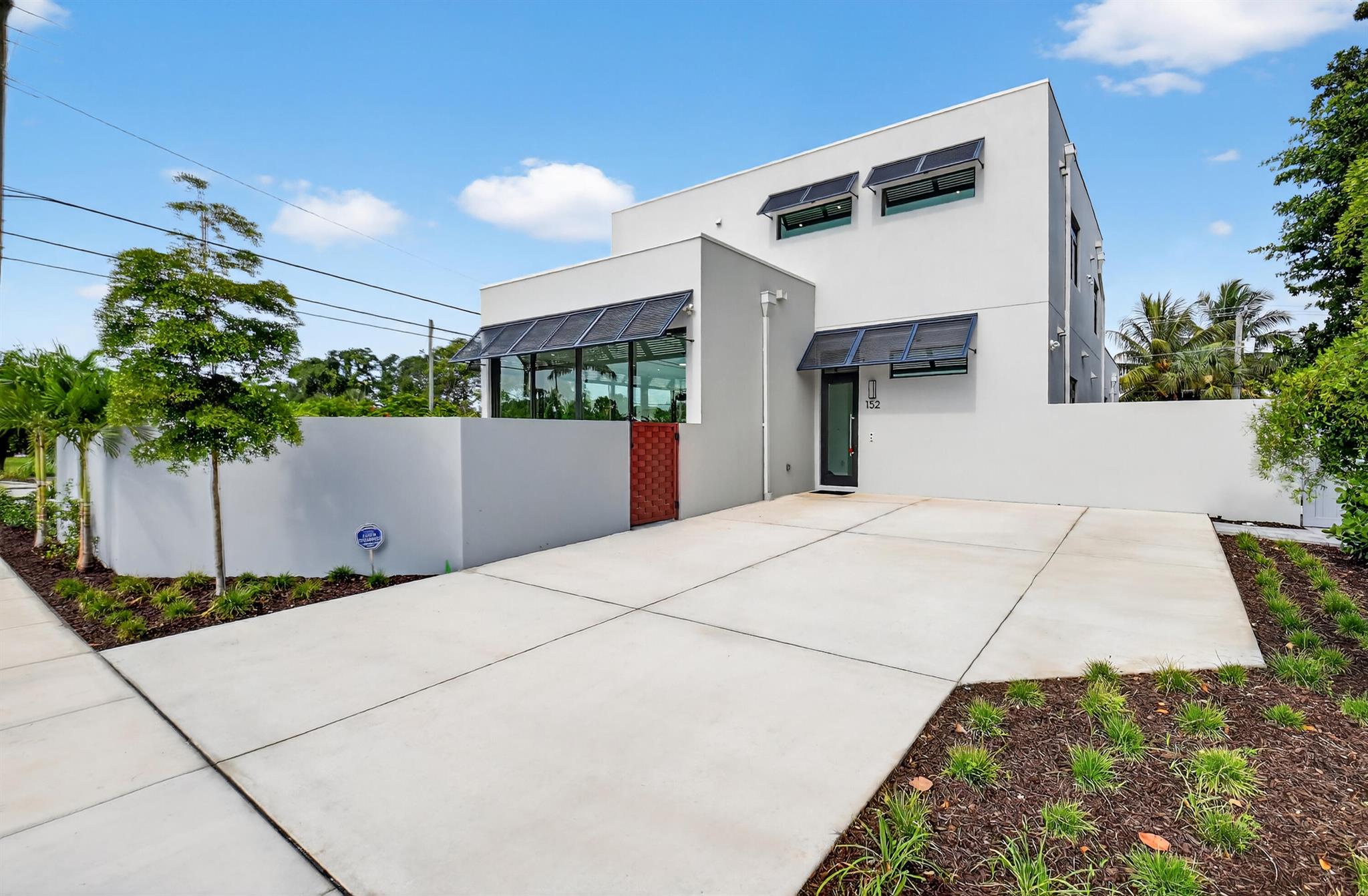 203 SW 2nd St #2