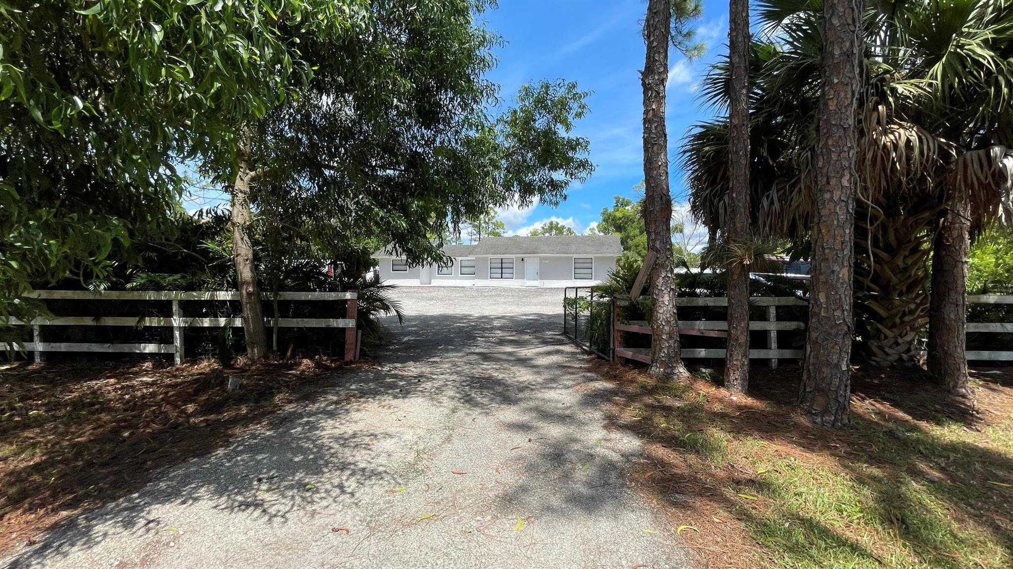 12275 N 56th Pl