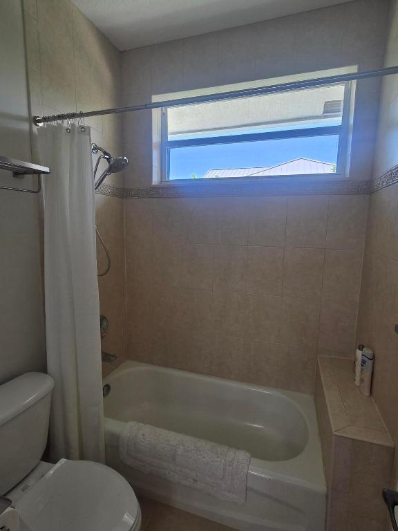 18969 SE Kokomo Jupiter, FL 33458