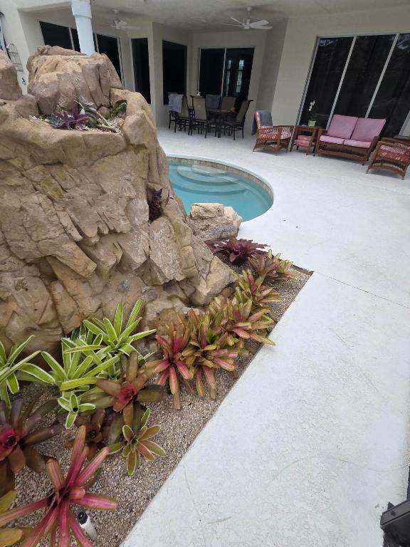 18969 SE Kokomo Jupiter, FL 33458