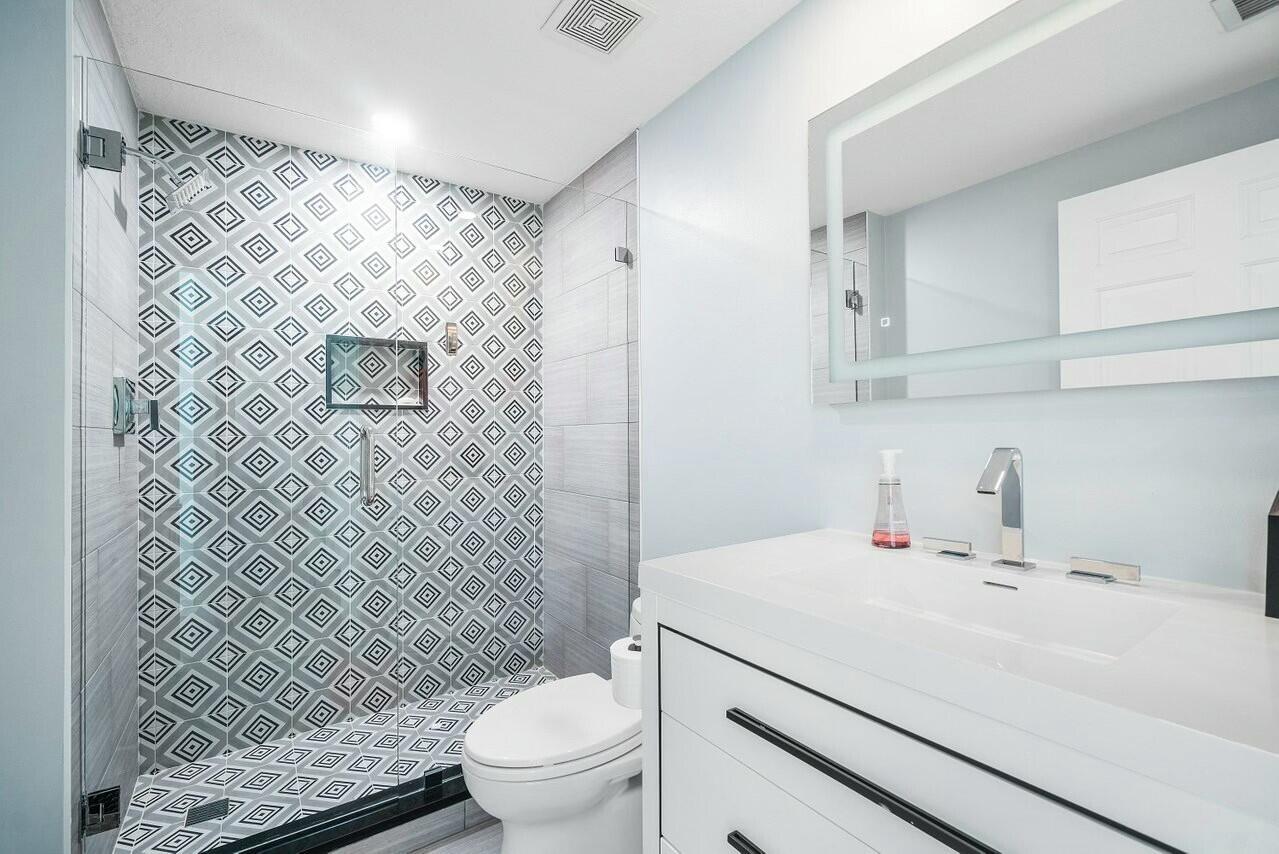 120 Ocean Grande Blvd #403 Jupiter, FL 33477