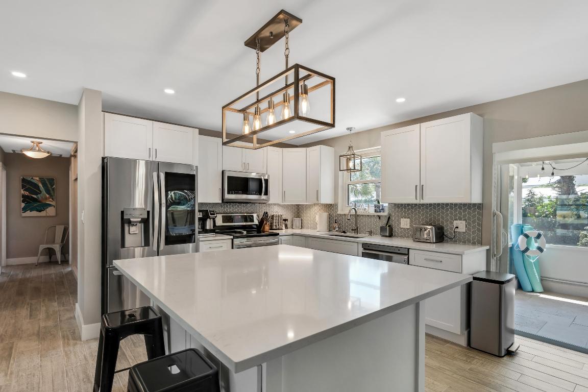 47 Ridgewood Cir Tequesta, FL 33469