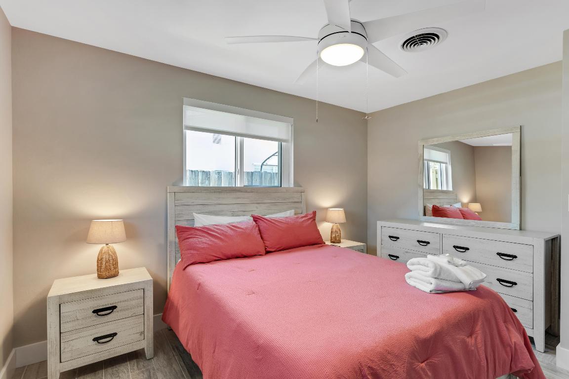 47 Ridgewood Cir Tequesta, FL 33469