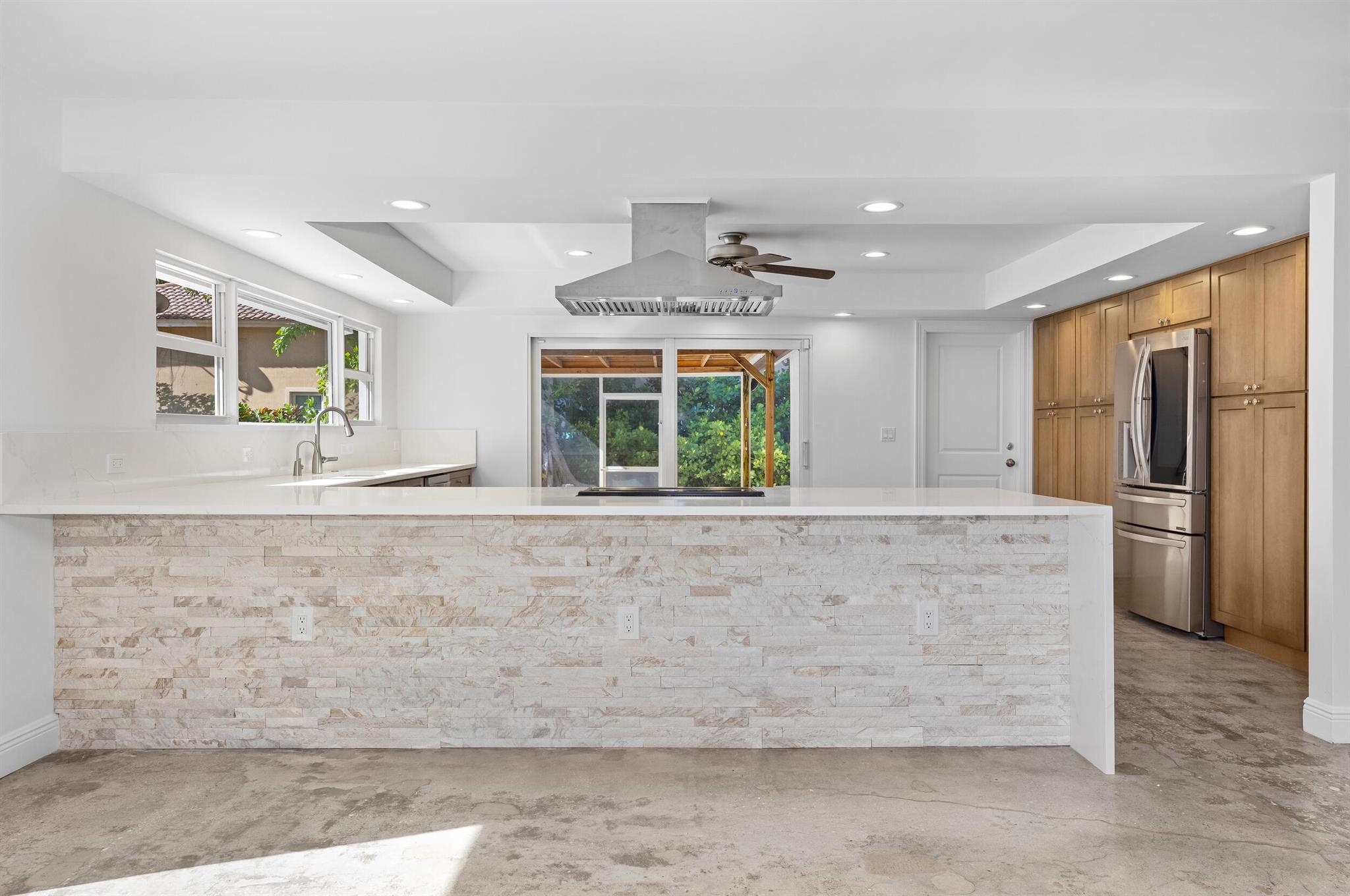 41 Coconut Ln Ocean Ridge, FL 33435