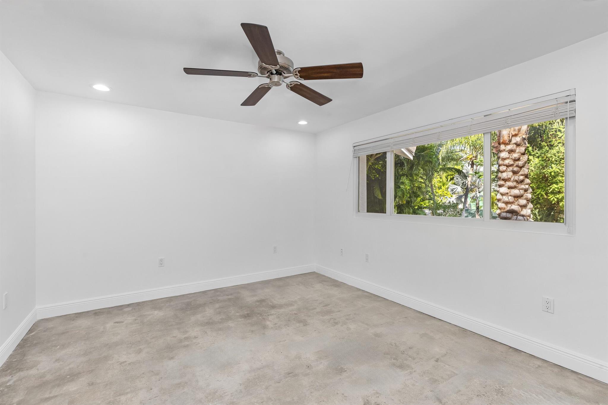 41 Coconut Ln Ocean Ridge, FL 33435