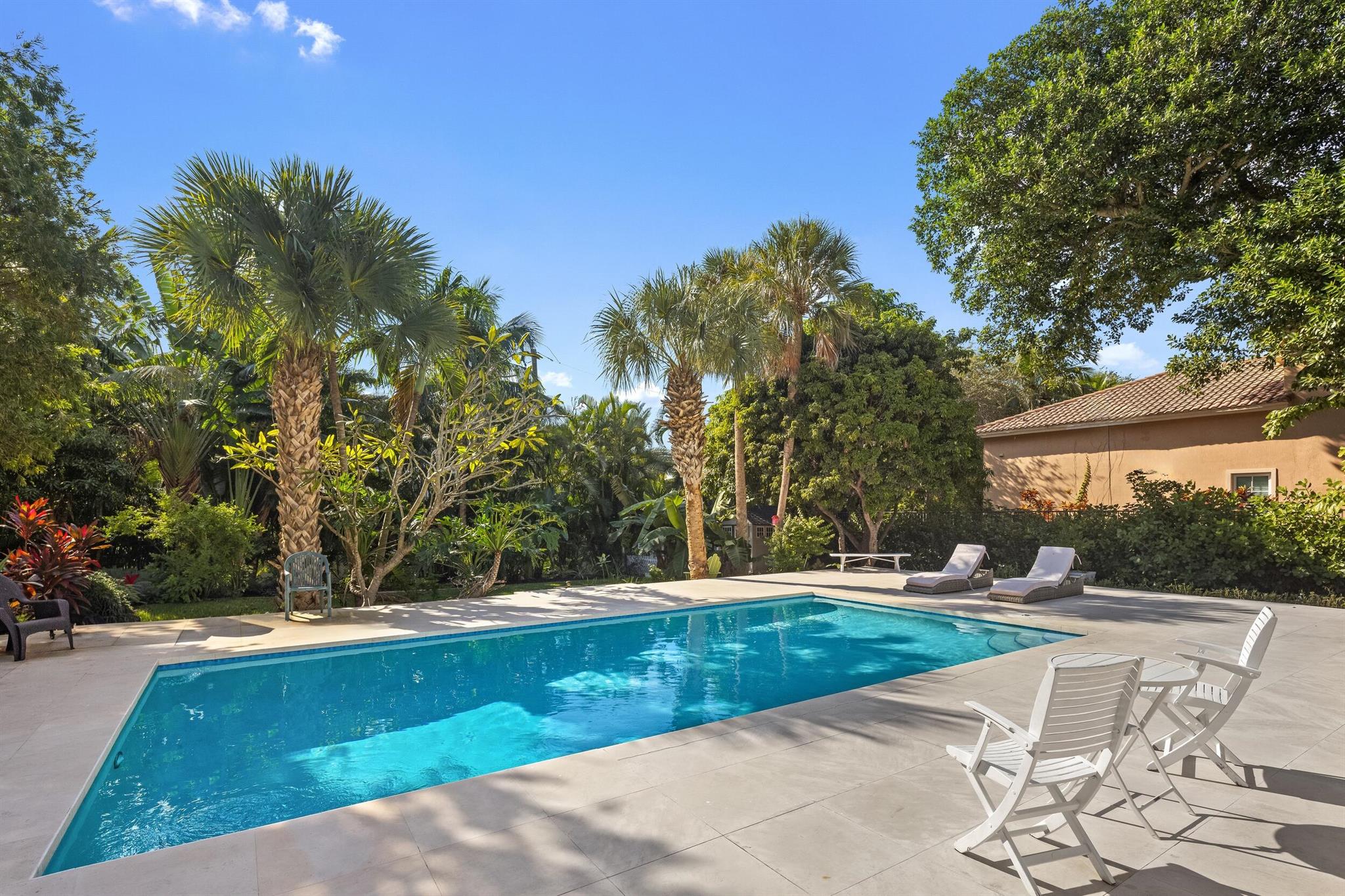 41 Coconut Ln Ocean Ridge, FL 33435