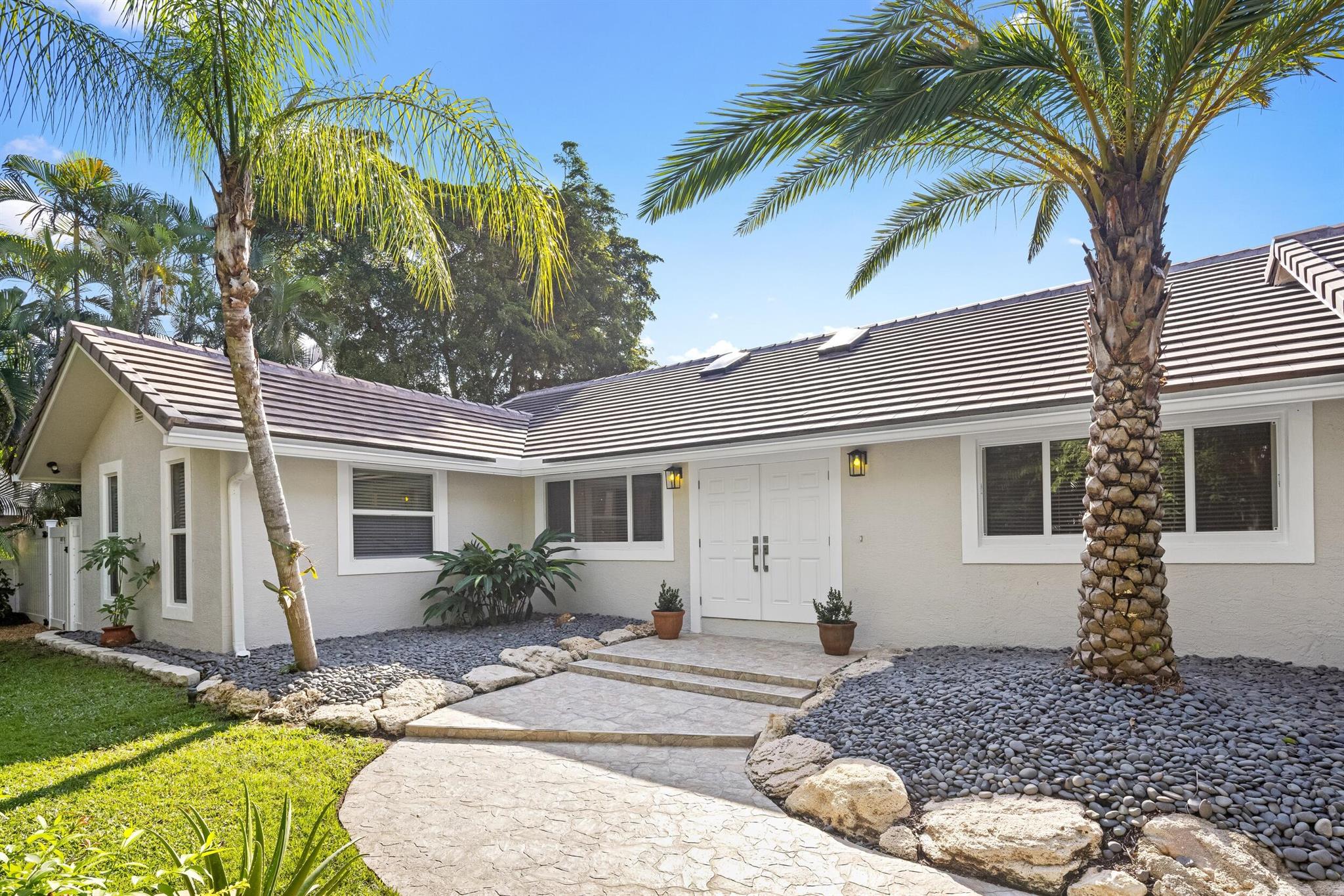 41 Coconut Ln Ocean Ridge, FL 33435