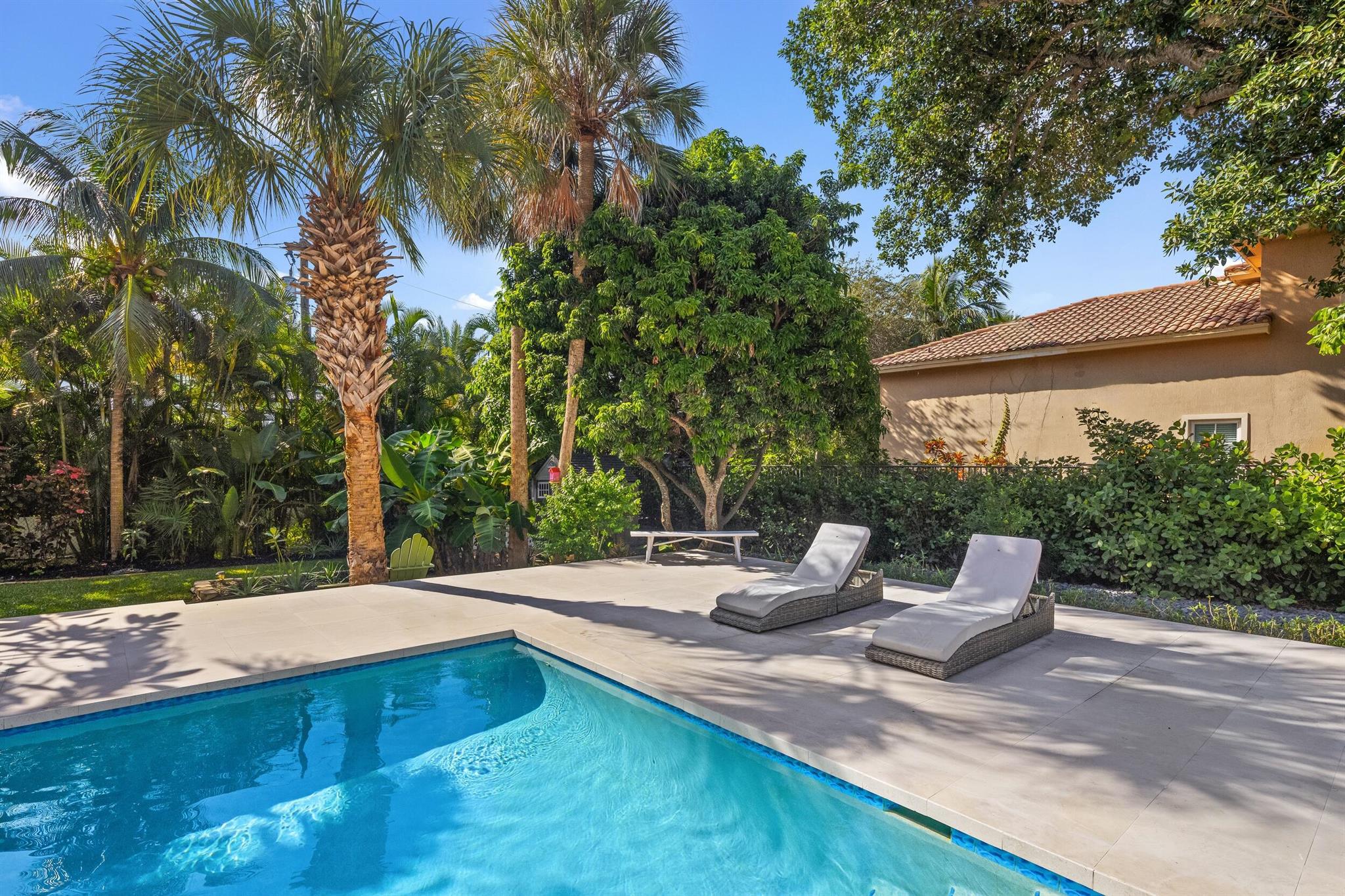 41 Coconut Ln Ocean Ridge, FL 33435