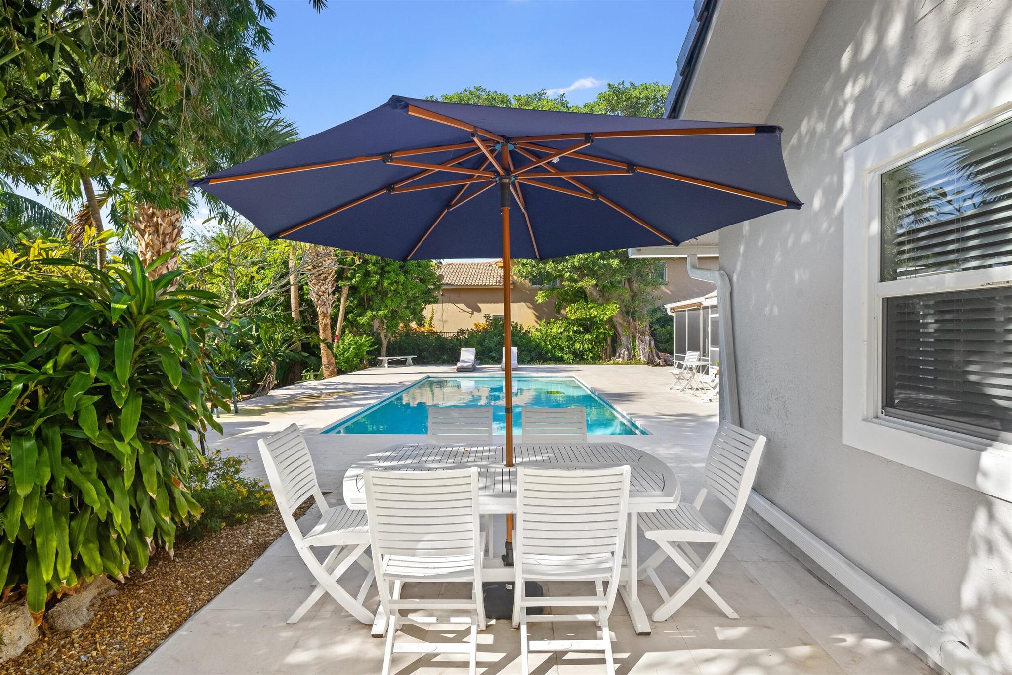 41 Coconut Ln Ocean Ridge, FL 33435