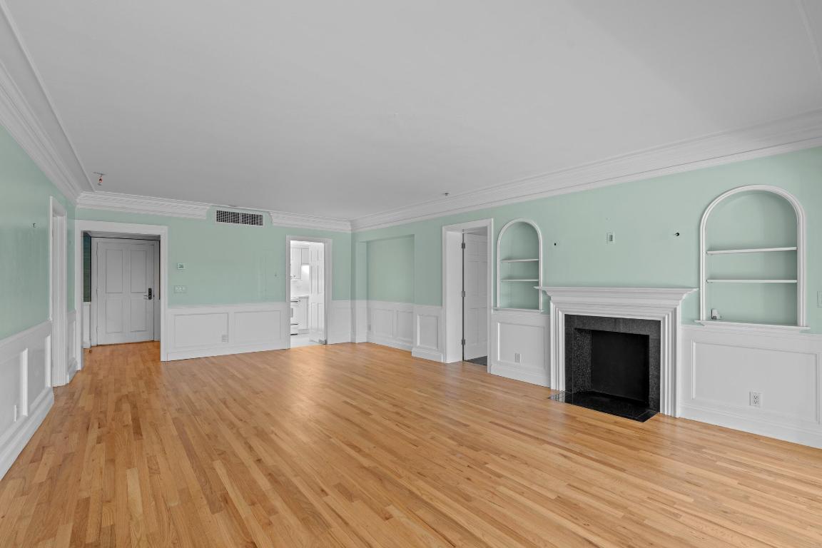 369 S Lake Dr #1d Palm Beach, FL 33480