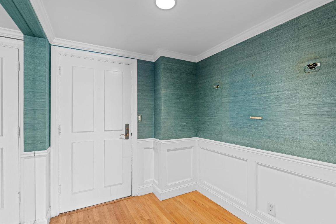 369 S Lake Dr #1d Palm Beach, FL 33480