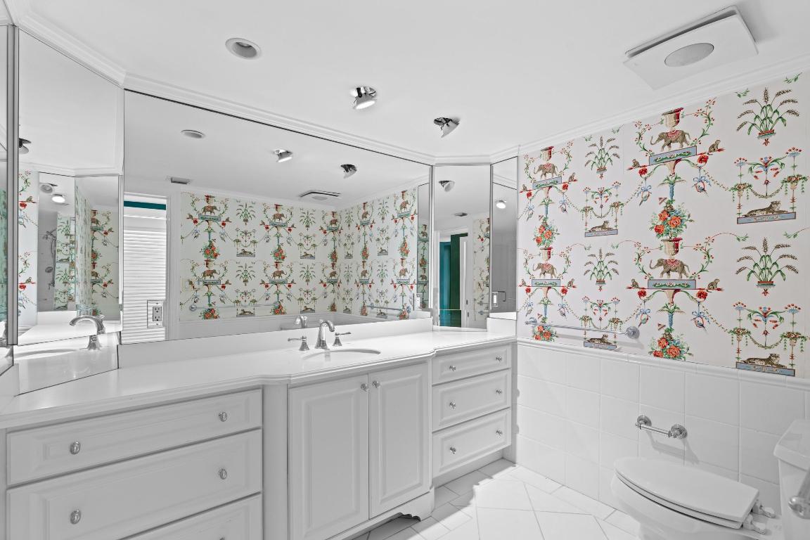 369 S Lake Dr #1d Palm Beach, FL 33480