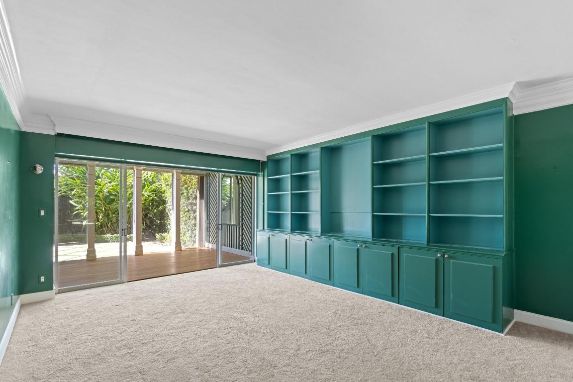 369 S Lake Dr #1d Palm Beach, FL 33480