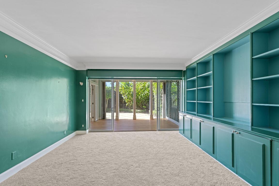 369 S Lake Dr #1d Palm Beach, FL 33480