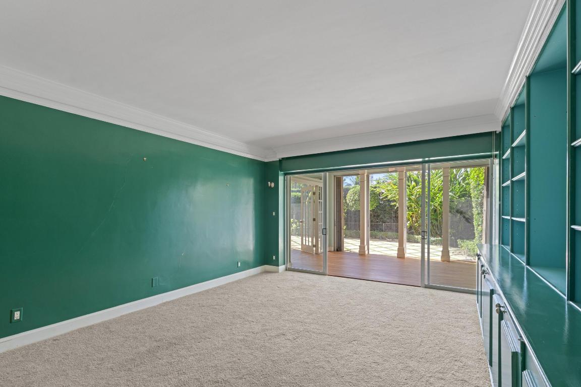 369 S Lake Dr #1d Palm Beach, FL 33480