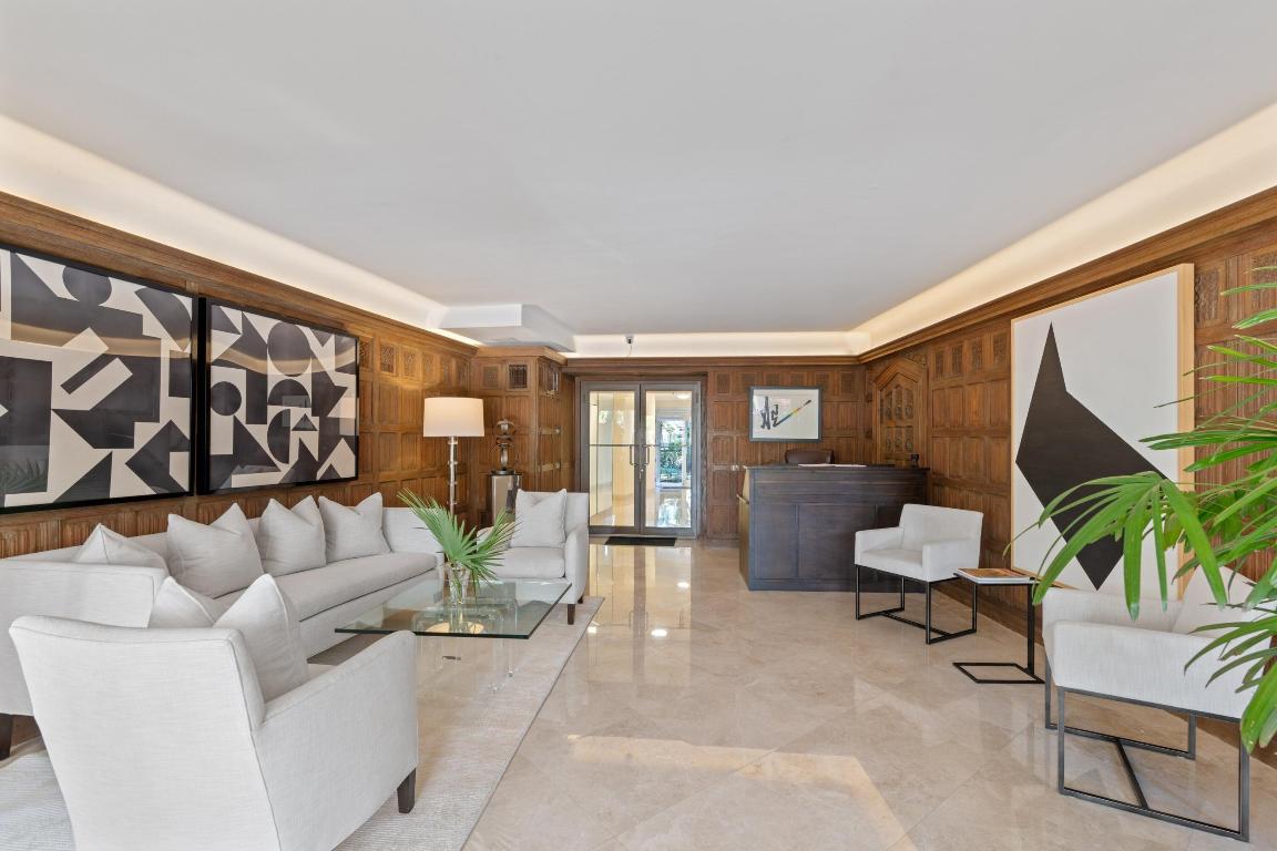 369 S Lake Dr #1d Palm Beach, FL 33480