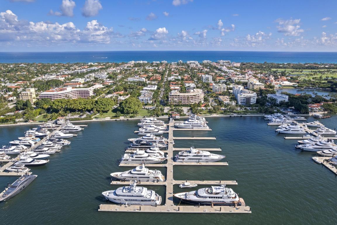 369 S Lake Dr #1d Palm Beach, FL 33480