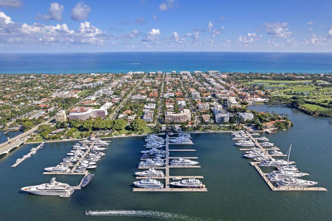 369 S Lake Dr #1d Palm Beach, FL 33480