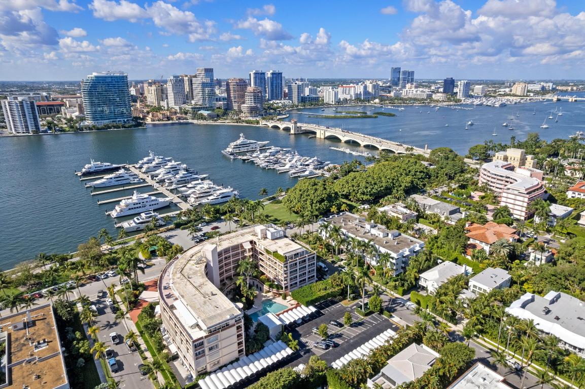 369 S Lake Dr #1d Palm Beach, FL 33480